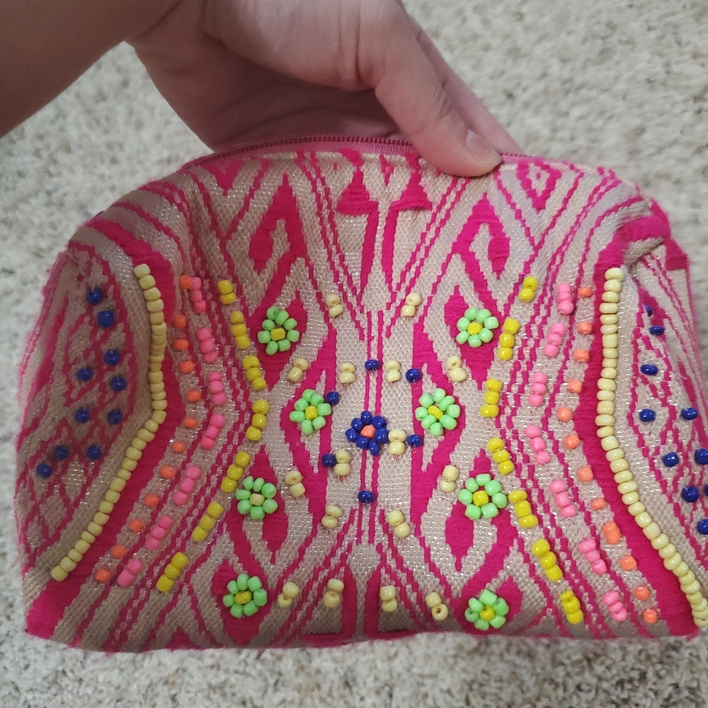 Makeup pouch 👝